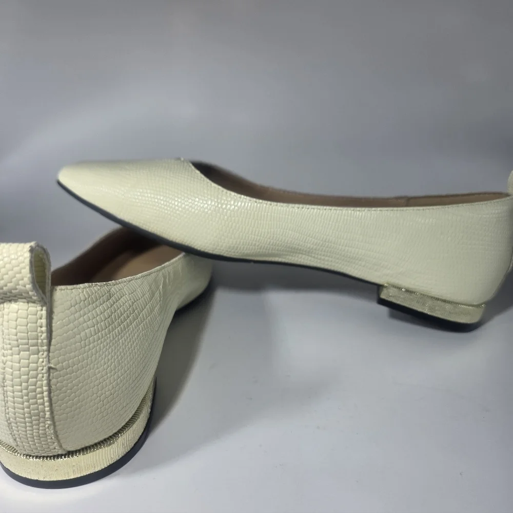 Marie Claire Magic Soft  Leather Women Flat Shoes  Size  36 US 5.5-6
